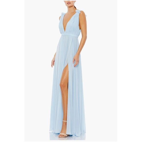 NEW IEENA BY MACDUGGAL Women's 55321 Sleeveless Pleated Deep V-Neck Chiffon Gown - Picture 1 of 7